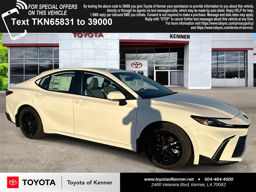 2026 Toyota Camry SE's photo