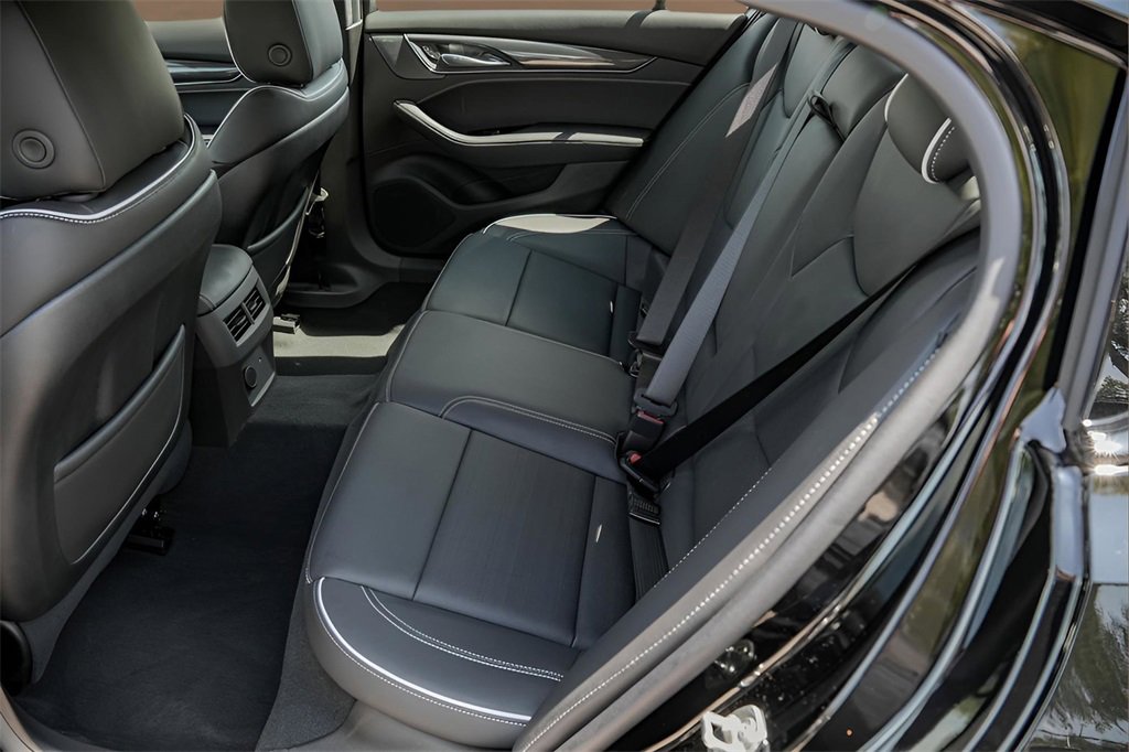 2025 Cadillac CT5 V photo 29