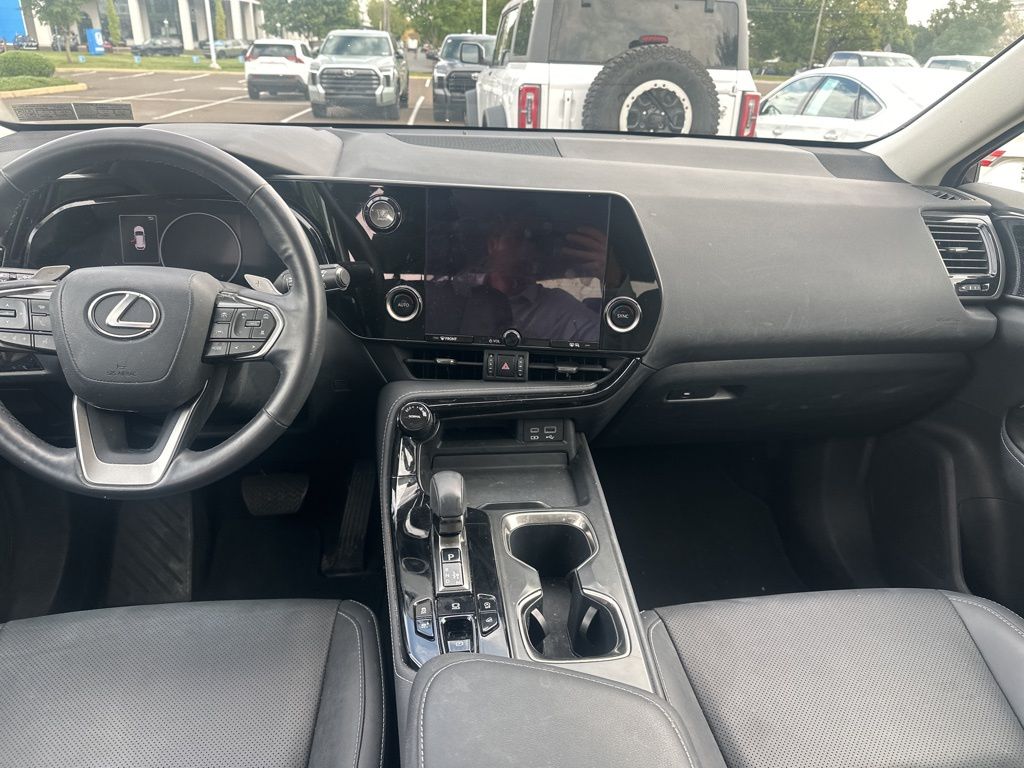 2022 Lexus NX 350 photo 9