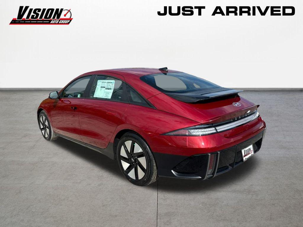 2025 Hyundai Ioniq SE photo 7