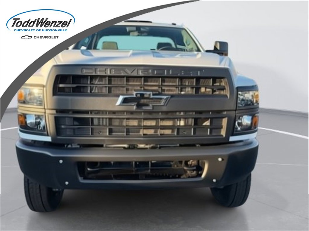 2024 Chevrolet Silverado 4500 Medium Duty Chassis Cab Work Truck's photo