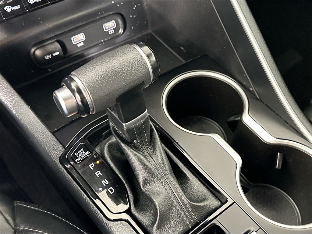 2022 Kia K5 GT-Line photo 19