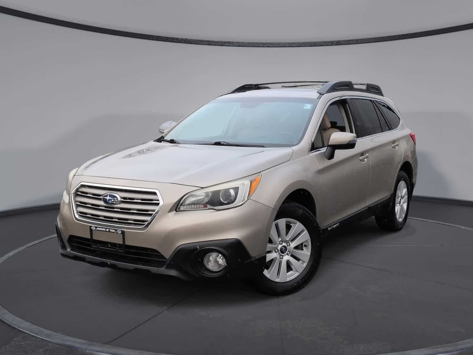 2015 Subaru Outback Premium's photo