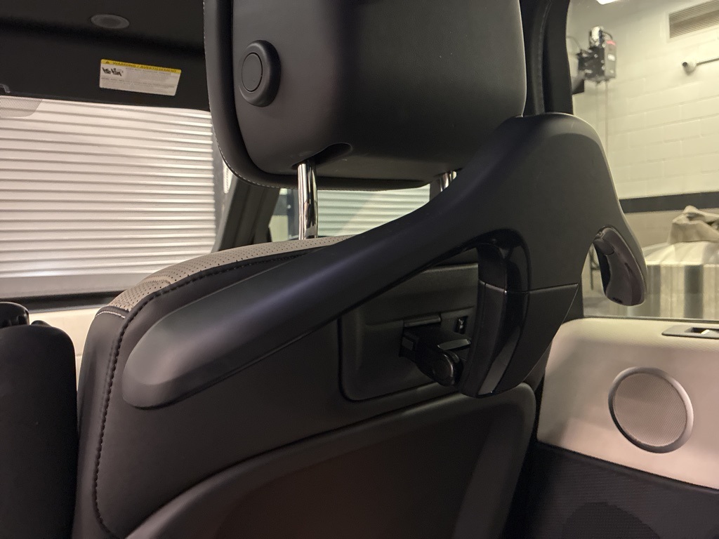 2024 Land Rover Discovery SE photo 32