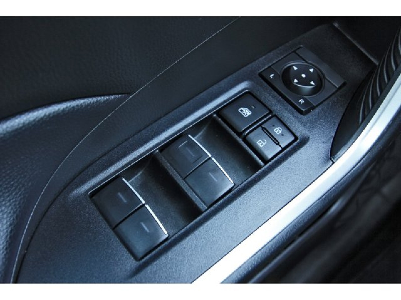 2022 Toyota RAV4 XLE Green at TX Auto Group