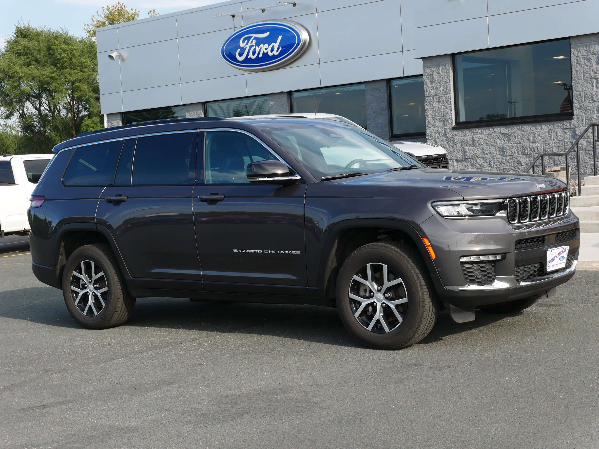 Used 2024 Jeep Grand Cherokee L Limited with VIN 1C4RJKBG9R8602615 for sale in Northfield, Minnesota