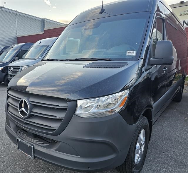 2024 Mercedes-Benz Sprinter Cargo Van Base's photo