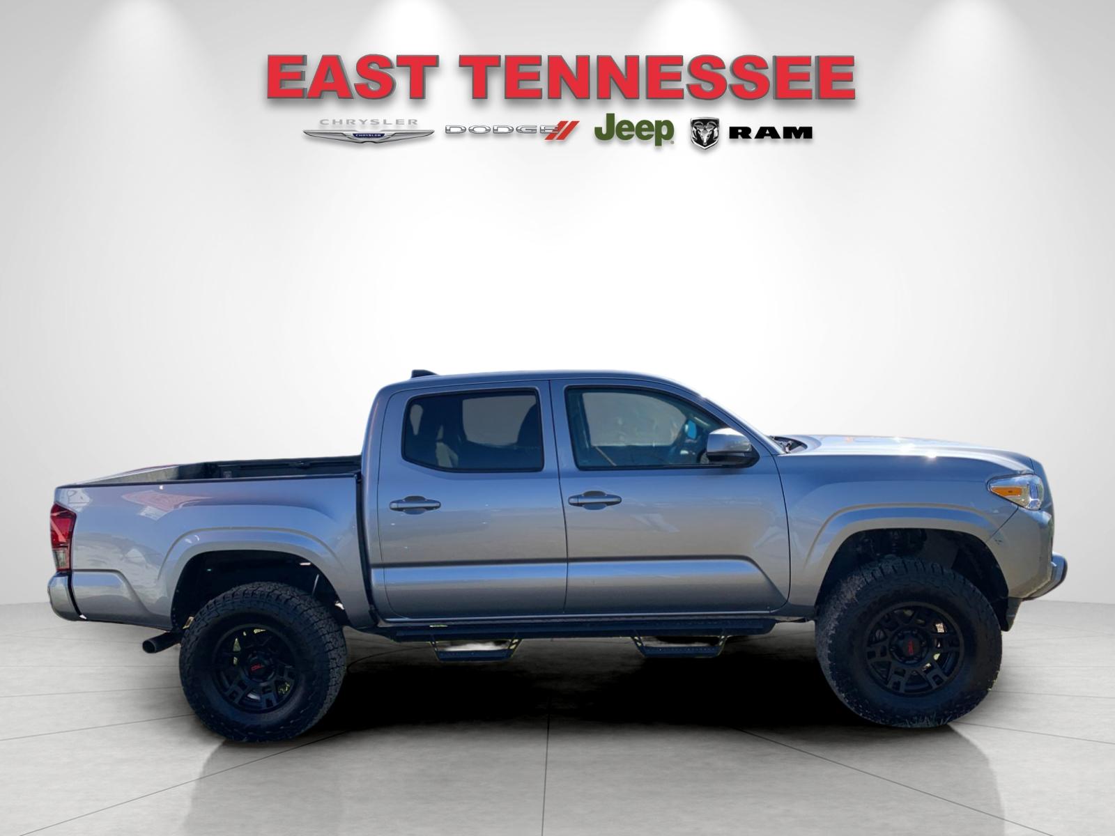 2021 Toyota Tacoma SR 4x4 Double Cab photo 2