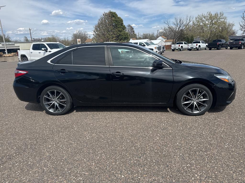 2015 Toyota Camry XSE photo 3