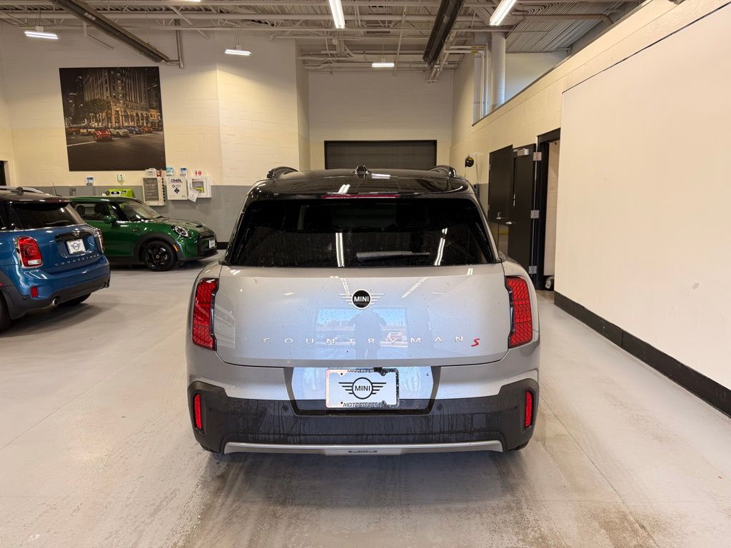 2026 Mini Countryman S ALL4 Iconic photo 3