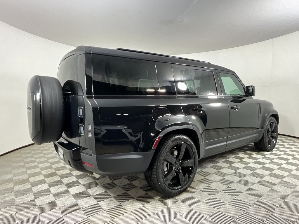 2026 Land Rover Defender 130 S photo 2