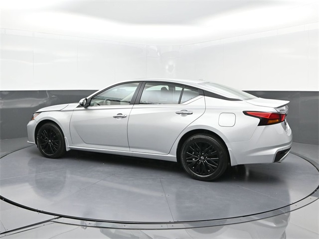 2025 Nissan Altima SV Special Edition photo 3