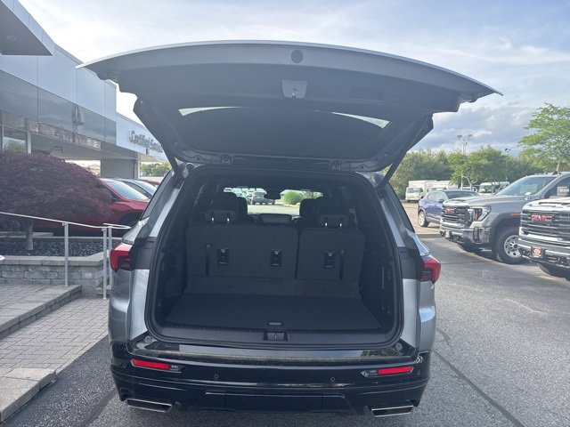 2025 Buick Enclave Sport Touring photo 8