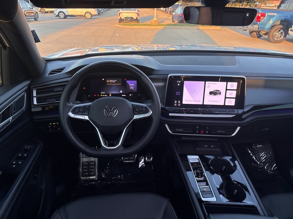 2024 Volkswagen Atlas Cross Sport SEL R-Line photo 10
