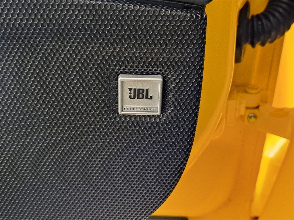 Certified Used 2023 Giallo Triplo Strato Ferrari Base image 16