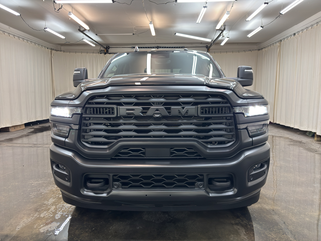 2025 Ram 2500 Tradesman photo 2