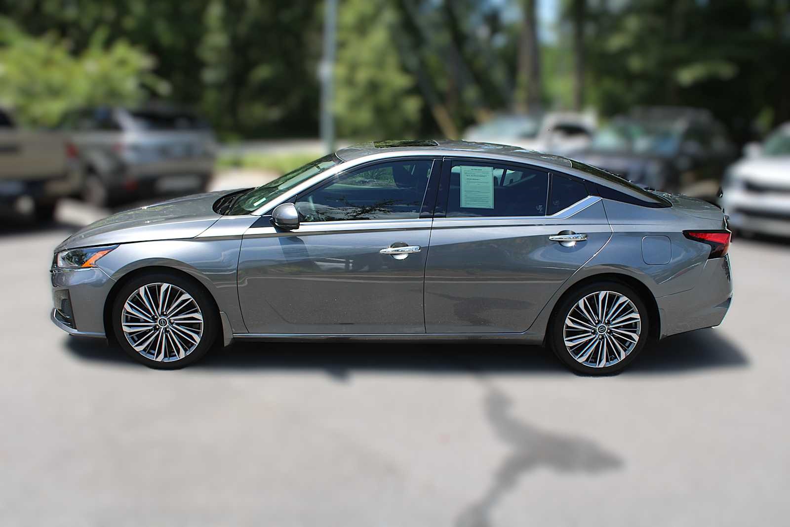 2024 Nissan Altima 2.5 SL photo 4