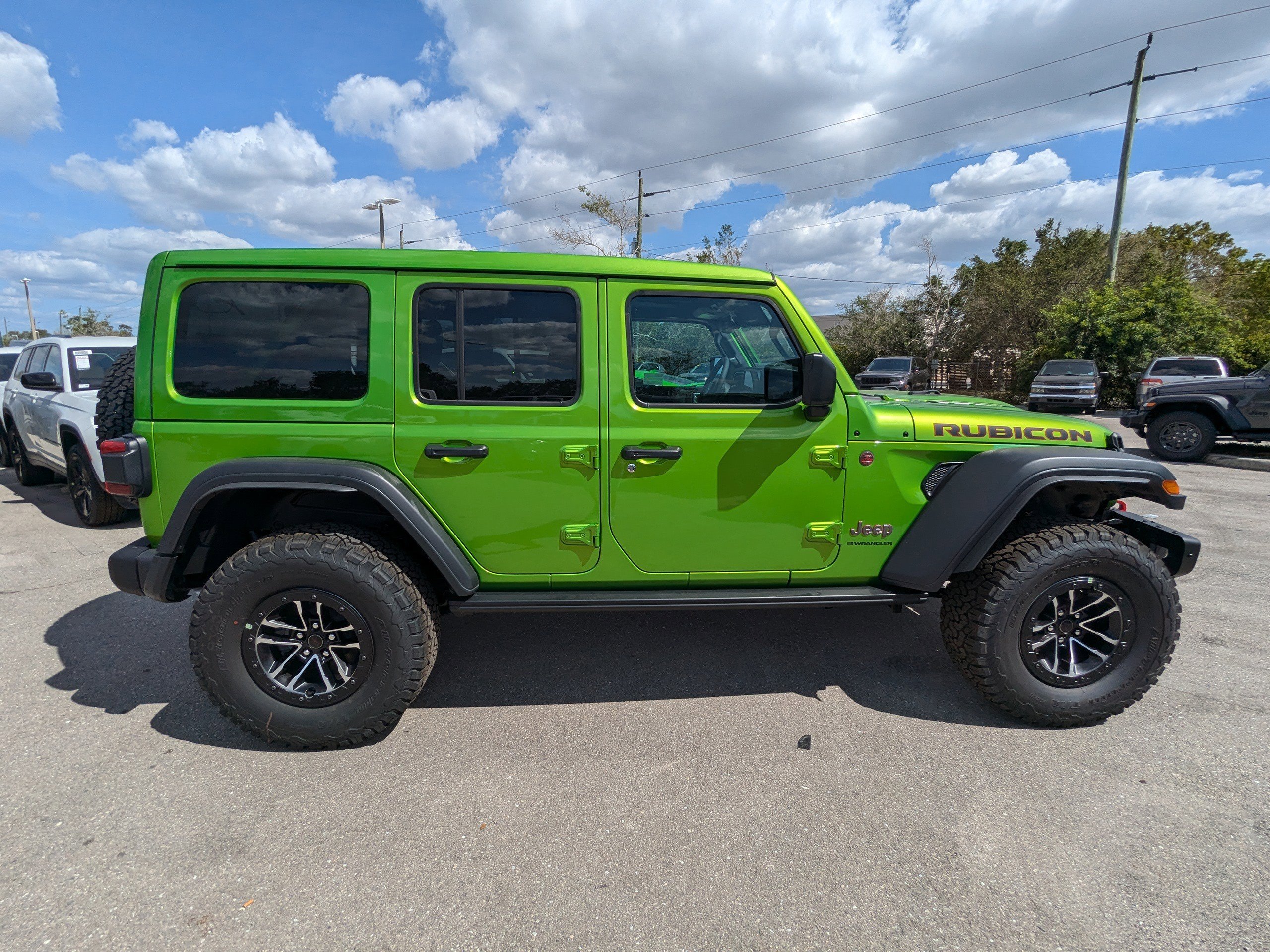2025 Jeep Wrangler Rubicon photo 3