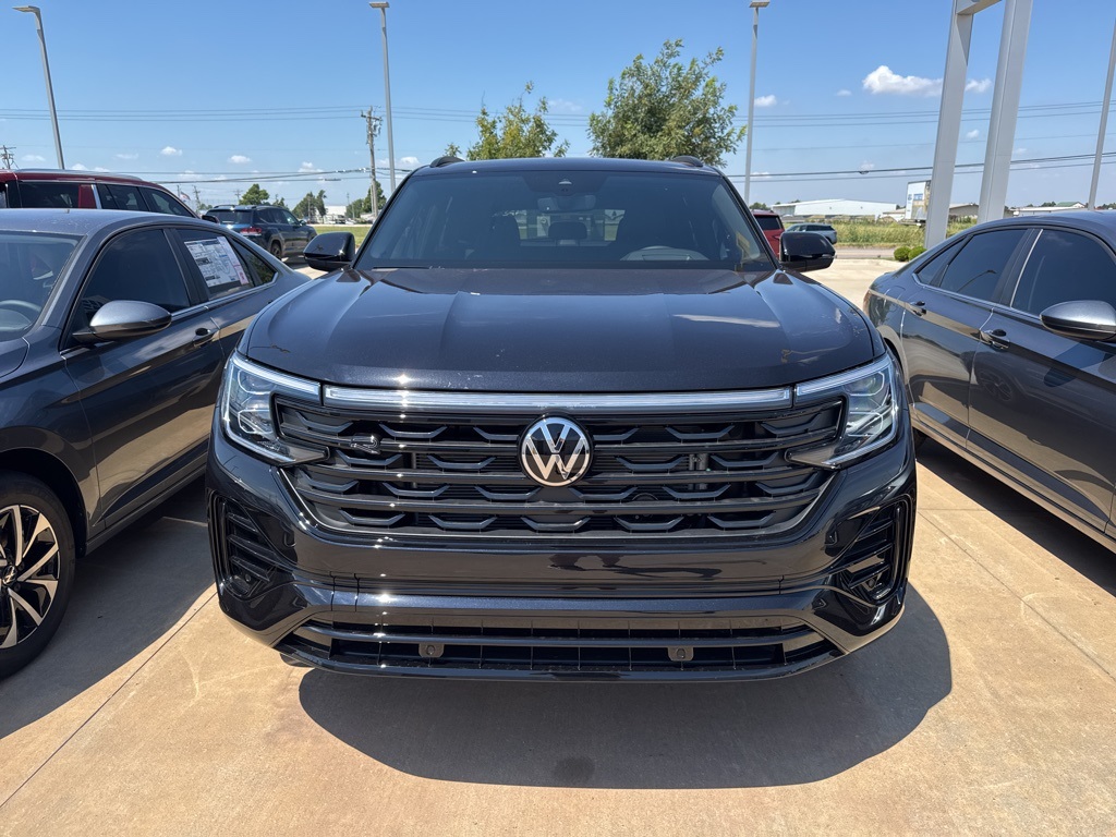 2025 Volkswagen Atlas Cross Sport SEL R-Line photo 4