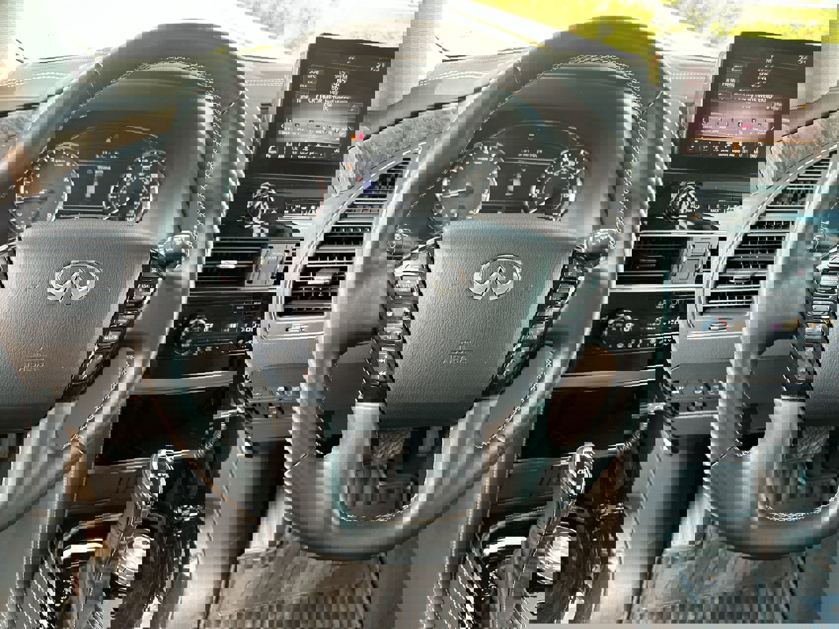 2024 Infiniti QX80 Premium Select photo 14