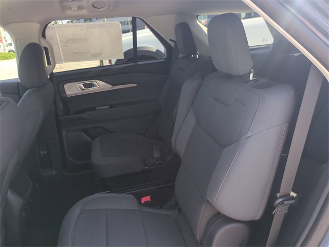 2025 Ford Explorer photo 12