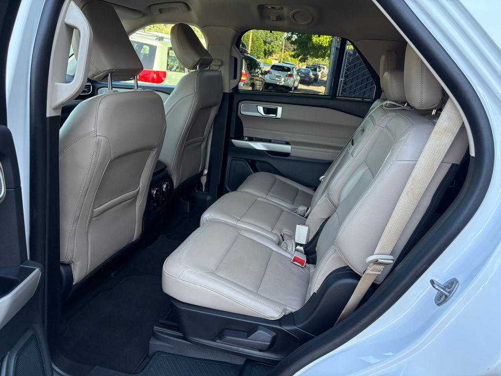 2023 Ford Explorer Limited photo 17