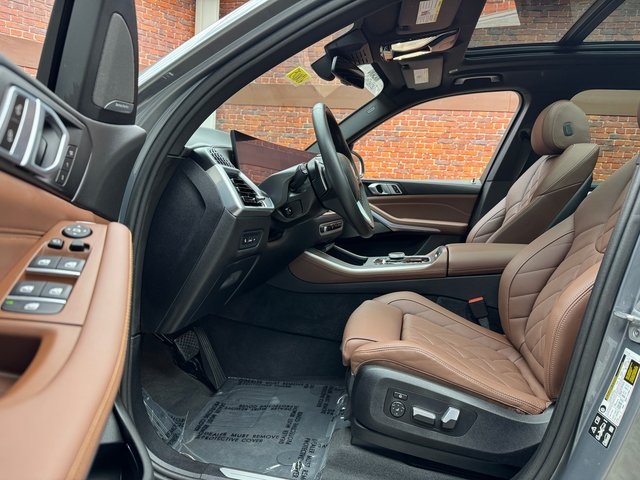 Certified Used 2024 Gray BMW xDrive40i image 22