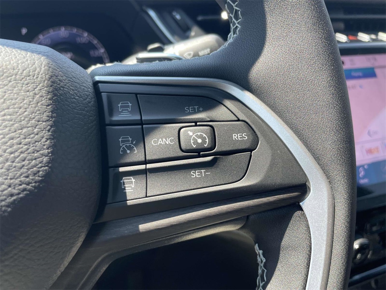 2025 Jeep Grand Cherokee Limited photo 13