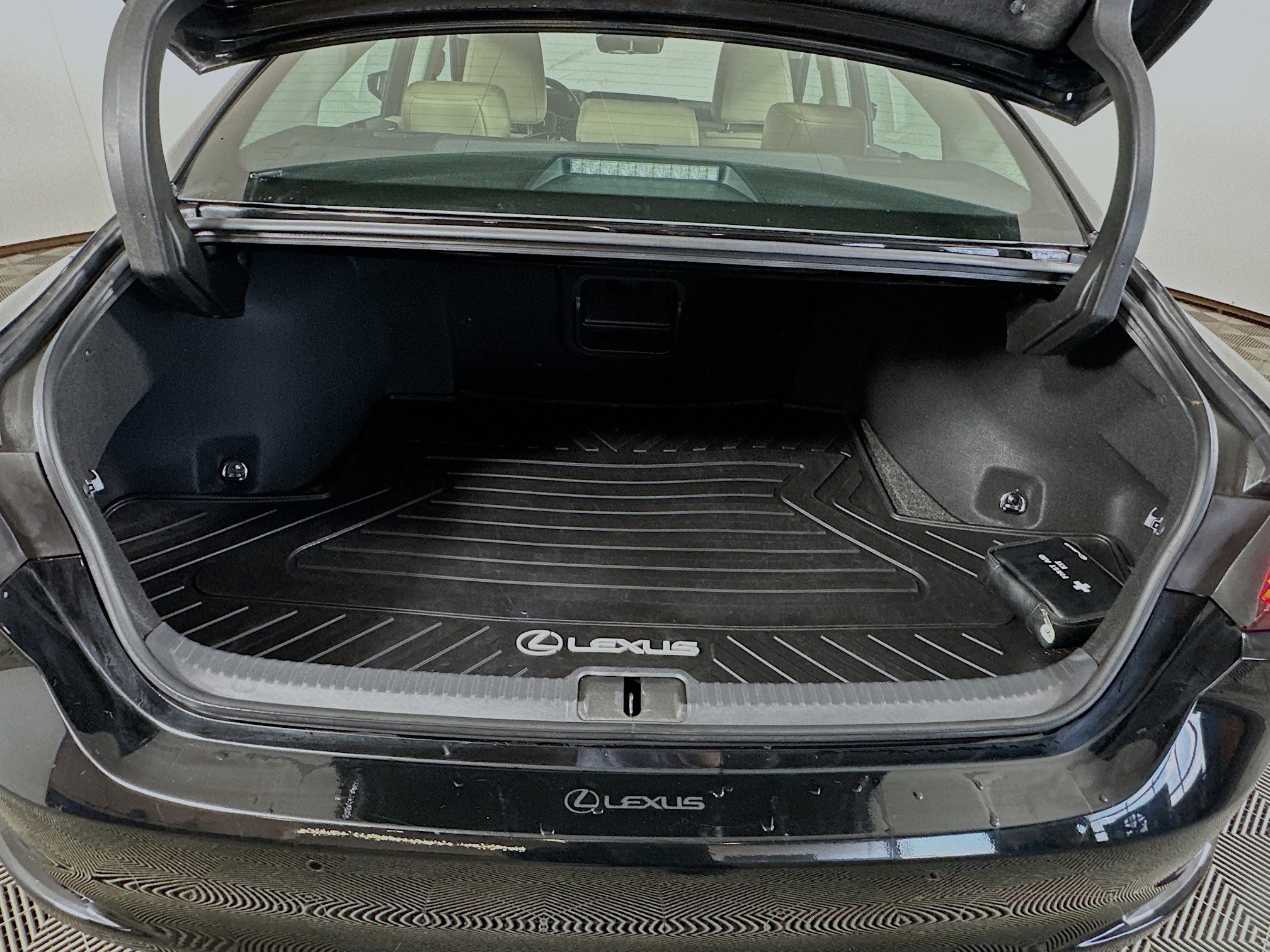 2019 Lexus ES 350 photo 23