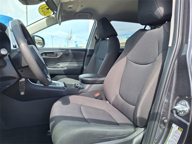 2024 Toyota RAV4 LE photo 20