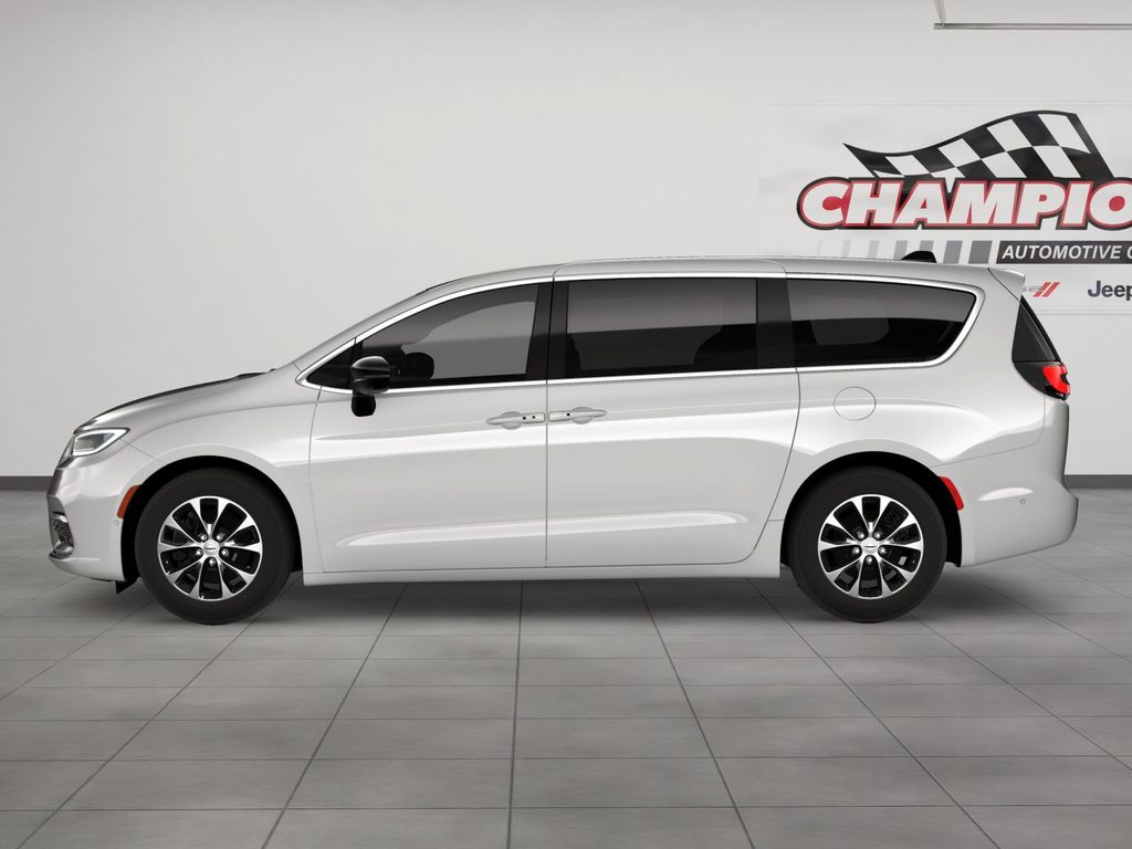 2026 Chrysler Pacifica photo 2