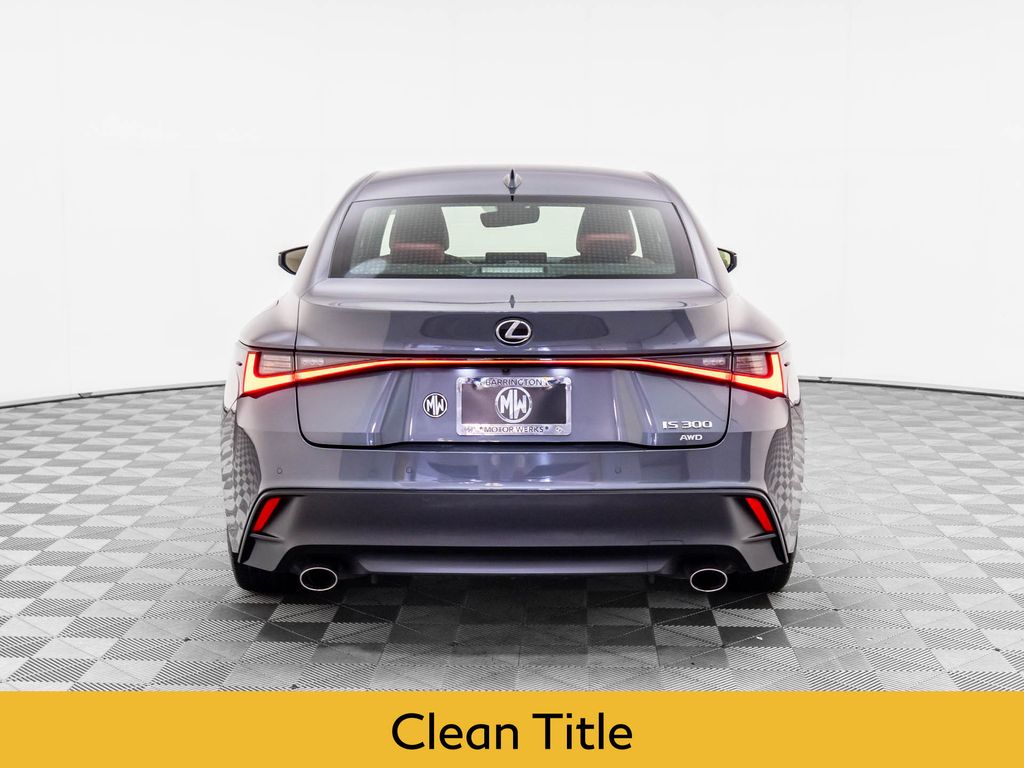 2022 Lexus IS 300 AWD photo 4