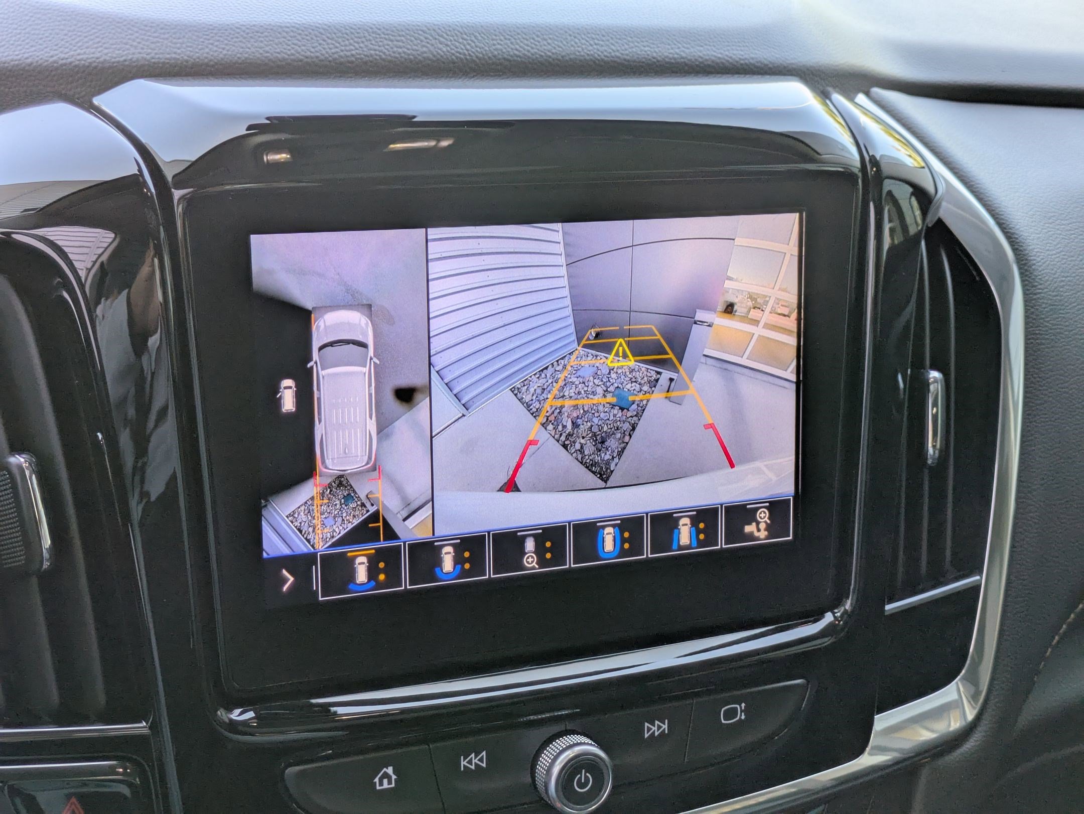 2020 Chevrolet Traverse Premier photo 20