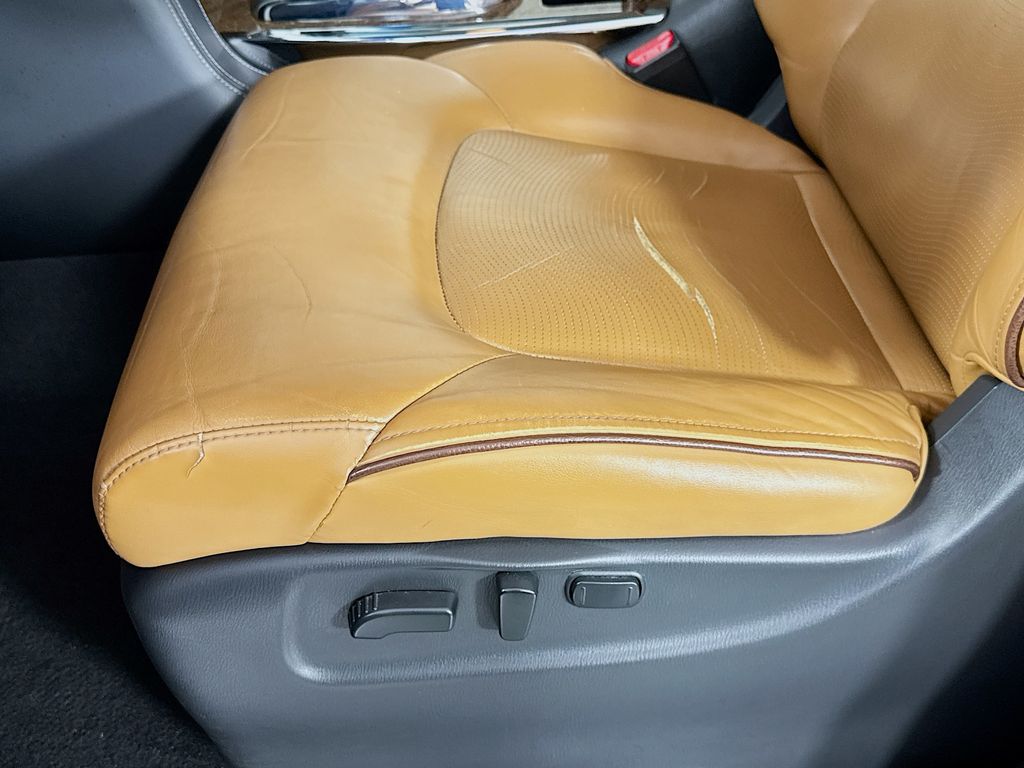 2017 Infiniti QX80 photo 20