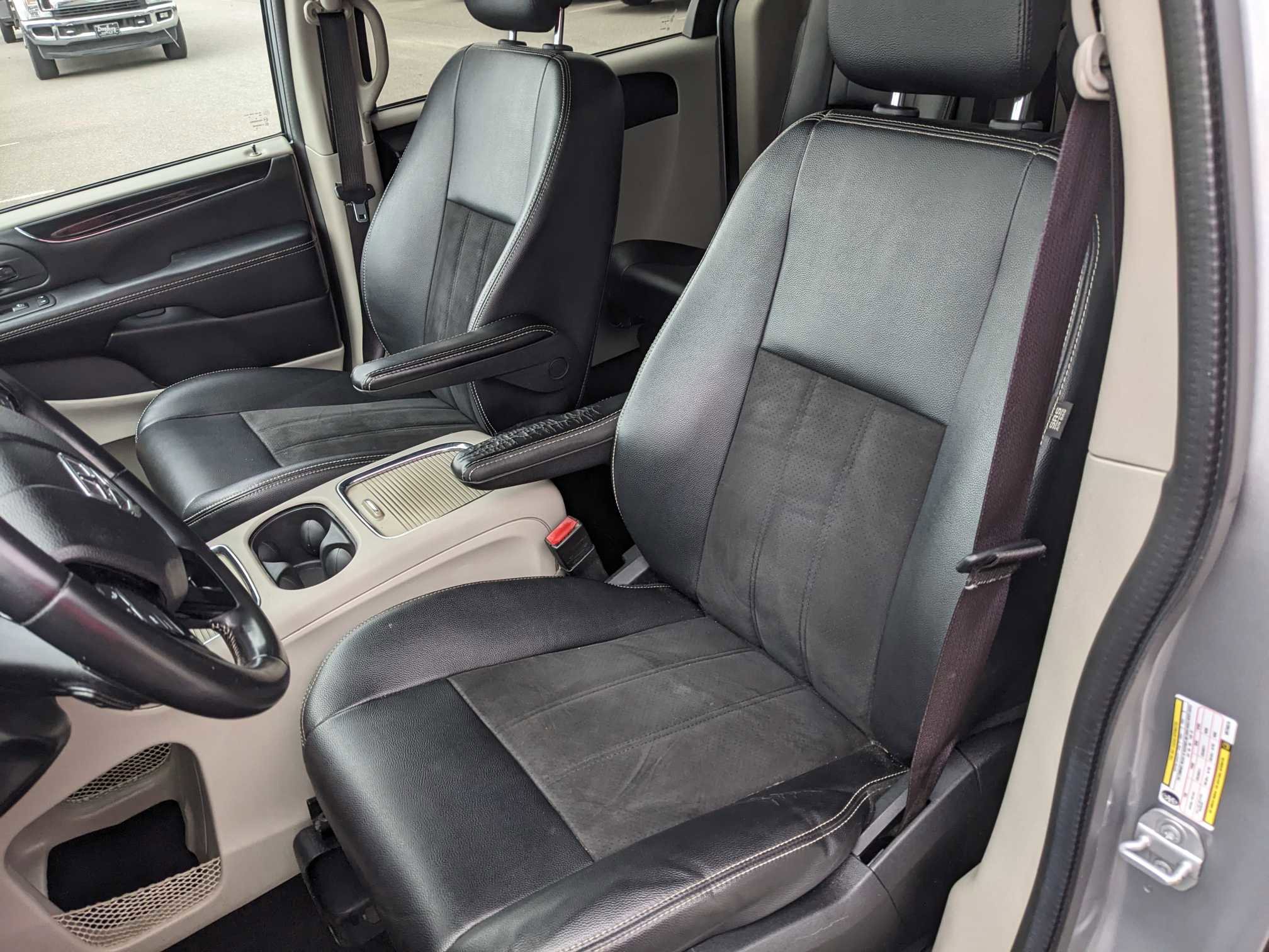 PreOwned 2019 Dodge Grand Caravan SXT Minivan, Passenger in Goldsboro