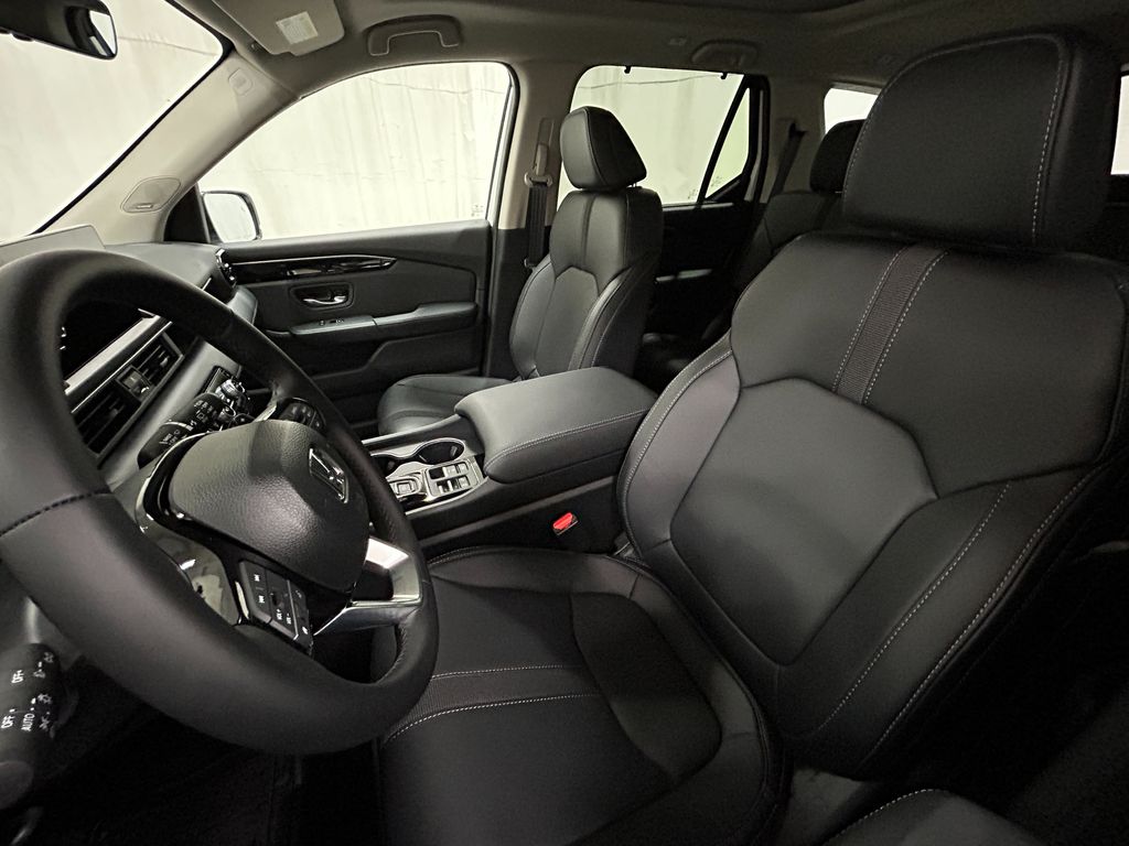 2025 Honda Pilot Touring photo 15
