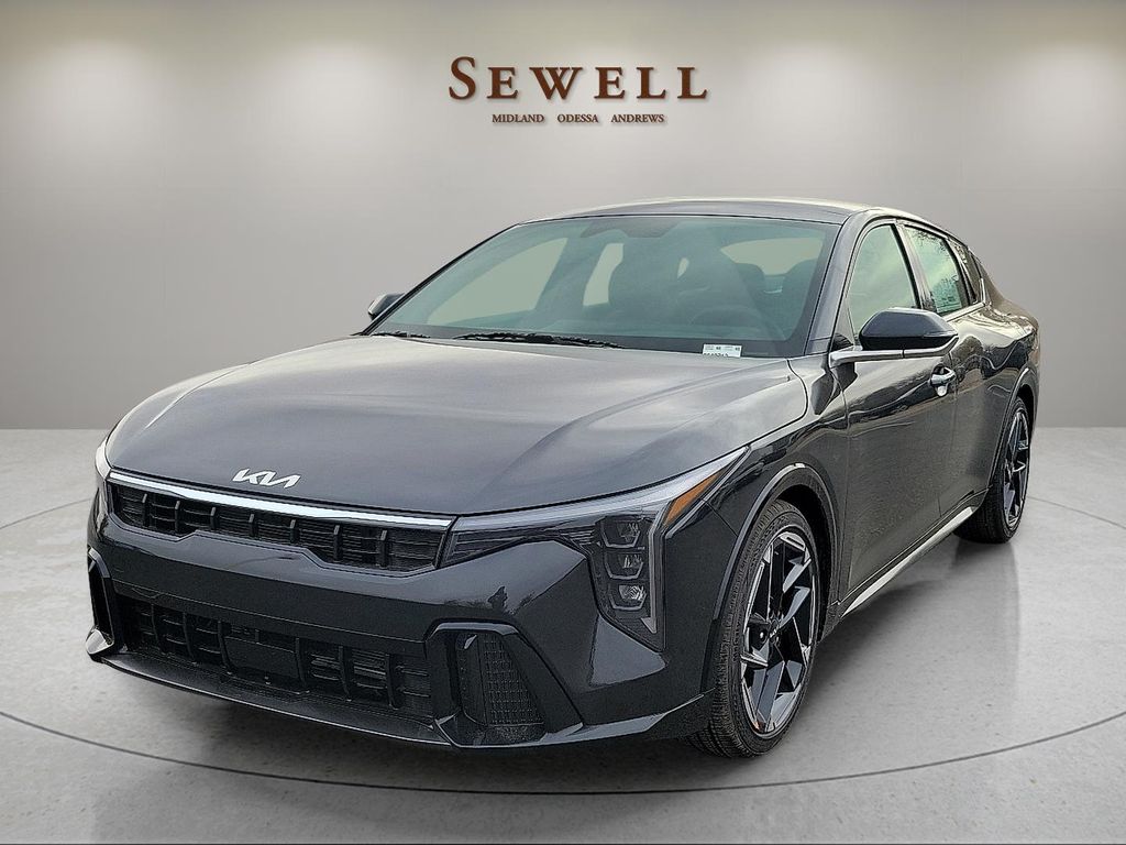 2025 Kia K4 GT-Line's photo