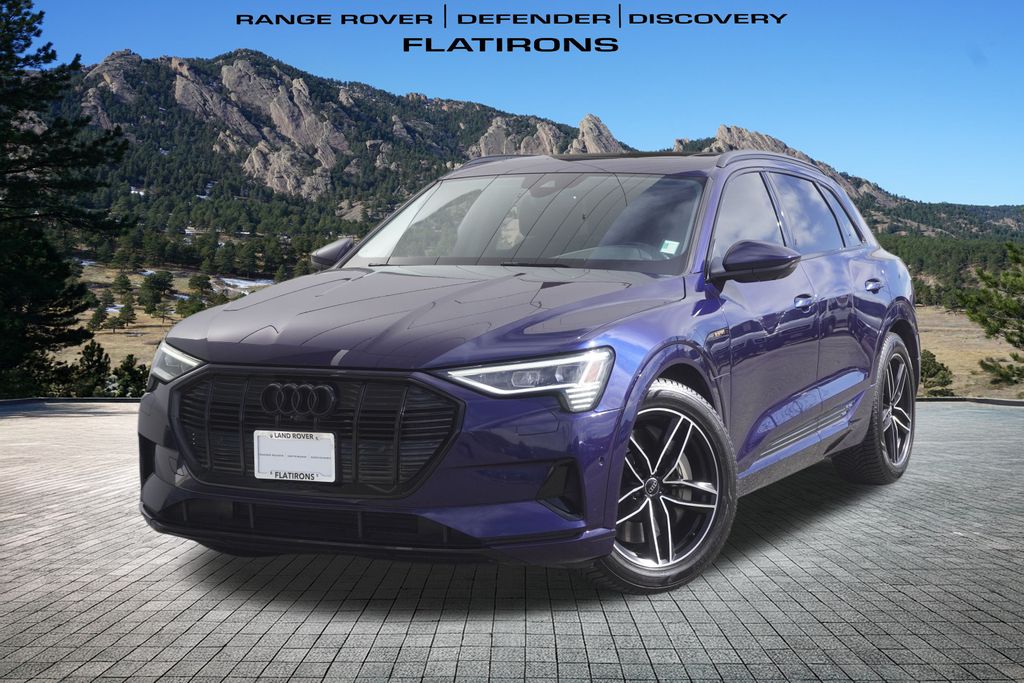 2021 Audi e-tron Premium Plus