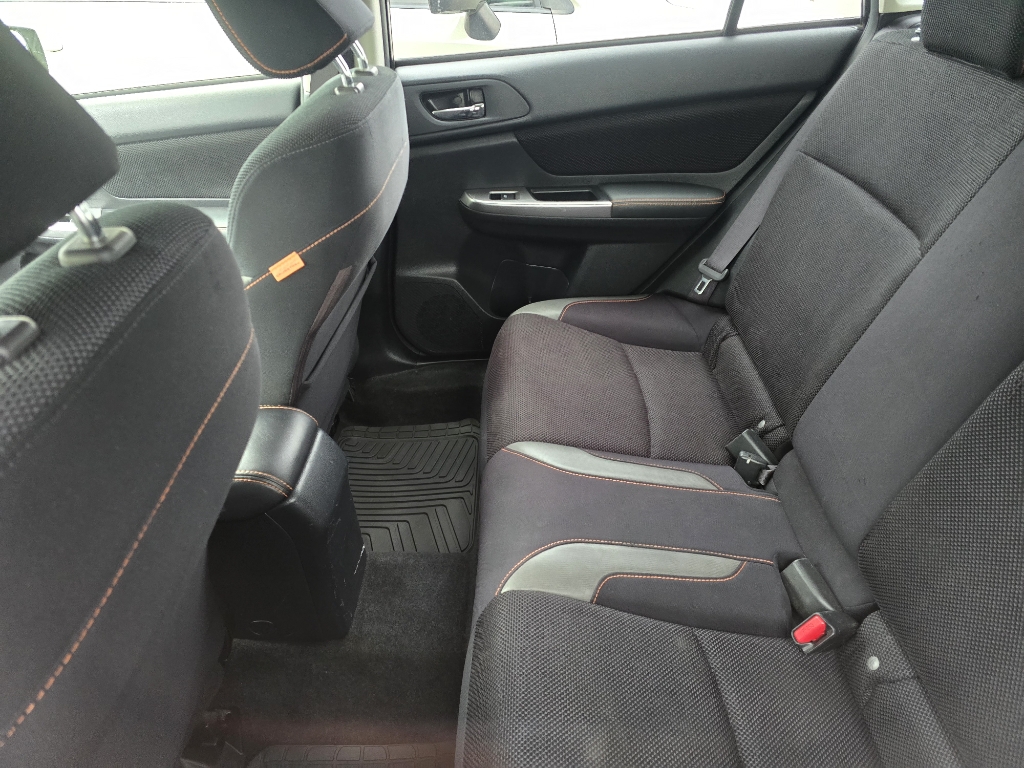 2017 Subaru Crosstrek Premium photo 8