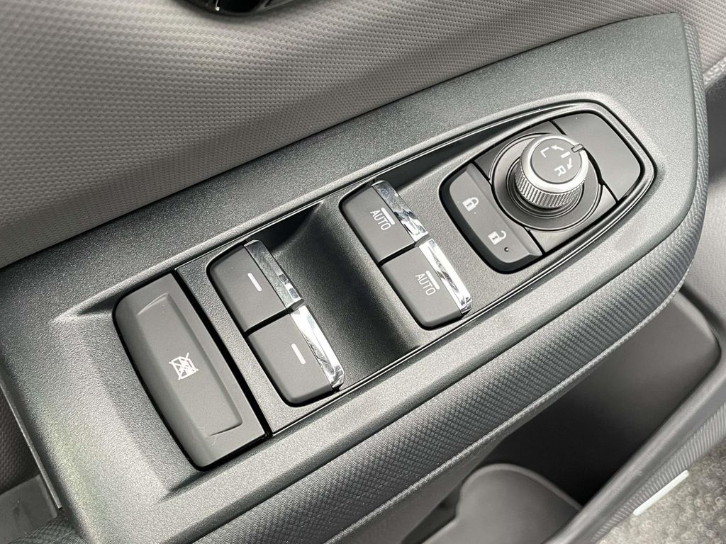 2025 Subaru Forester Sport photo 4