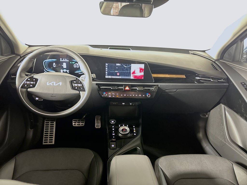2025 Kia Niro Plug-In Hybrid SX Touring photo 12