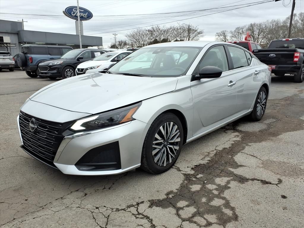 2024 Nissan Altima SV