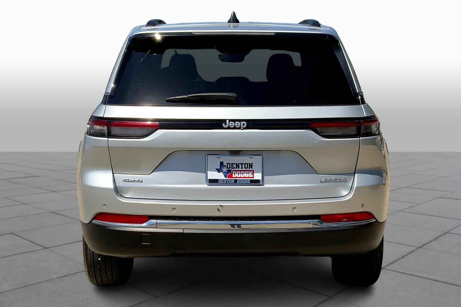 2024 Jeep Grand Cherokee Laredo X photo 4
