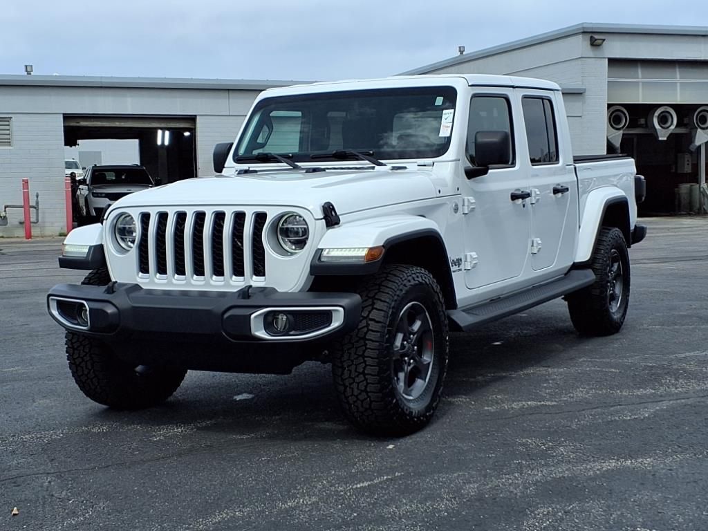 Used 2020 Jeep Gladiator Overland with VIN 1C6HJTFG5LL172640 for sale in Kansas City