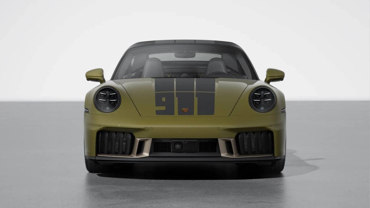 2026 Porsche 911 4 GTS photo 8