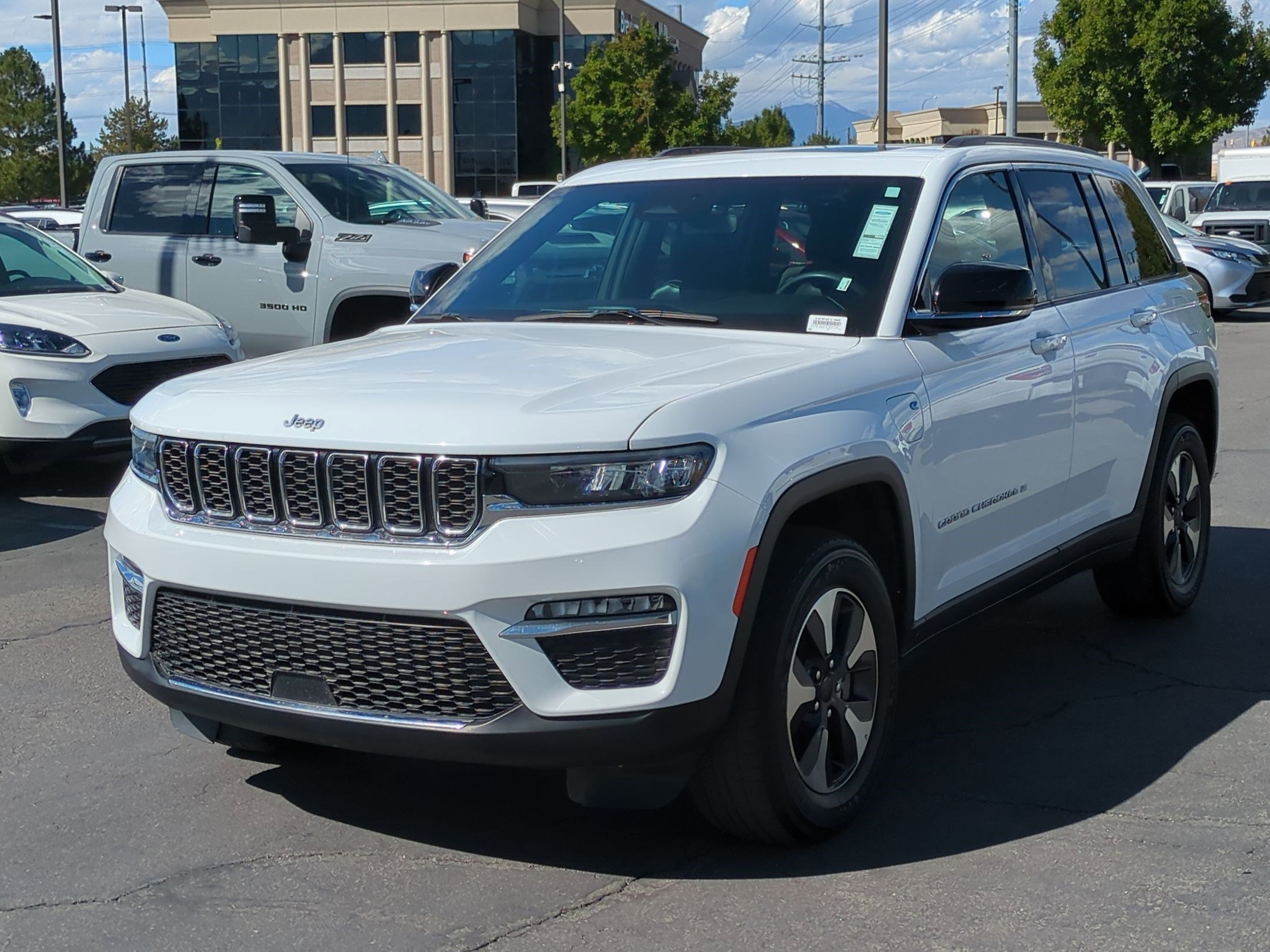 2024 Jeep Cherokee Limited 4xe photo 7