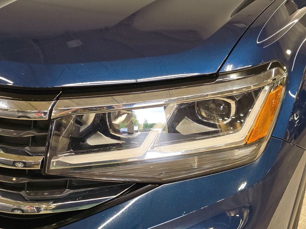2023 Volkswagen Atlas SEL photo 11