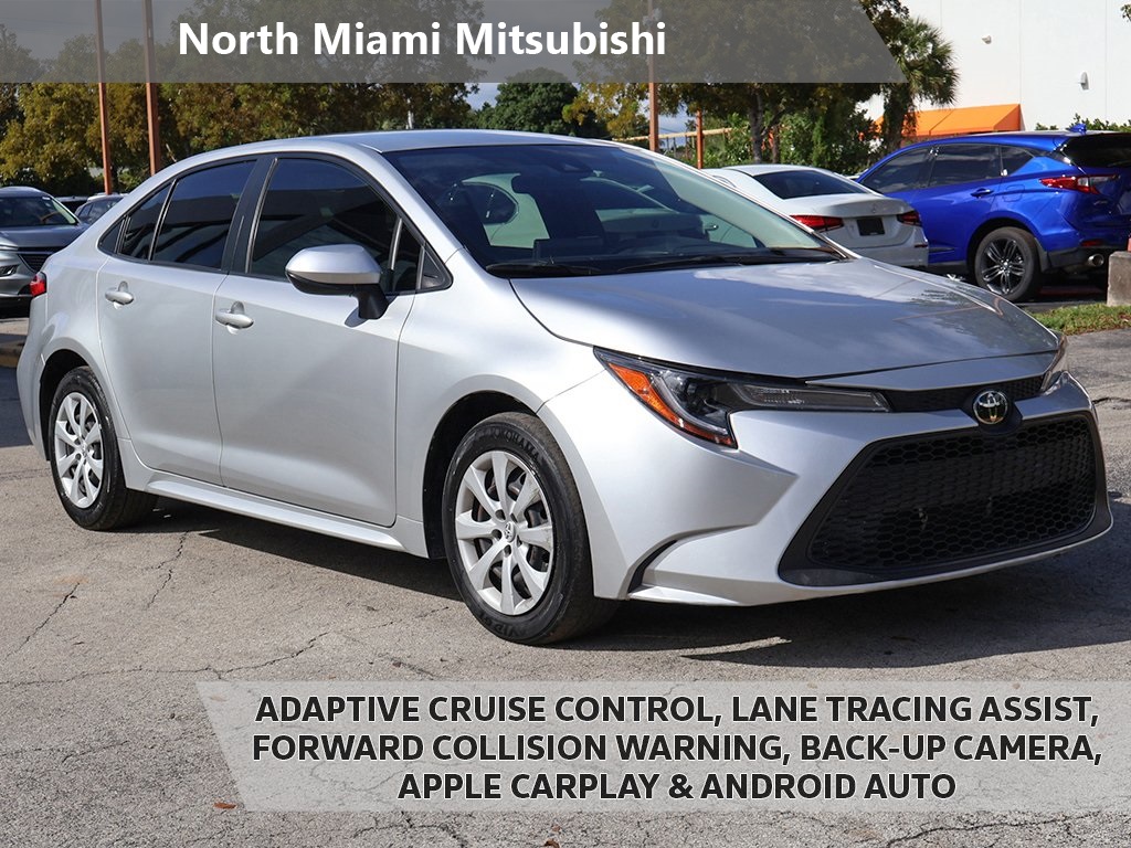 2022 Toyota Corolla LE's photo