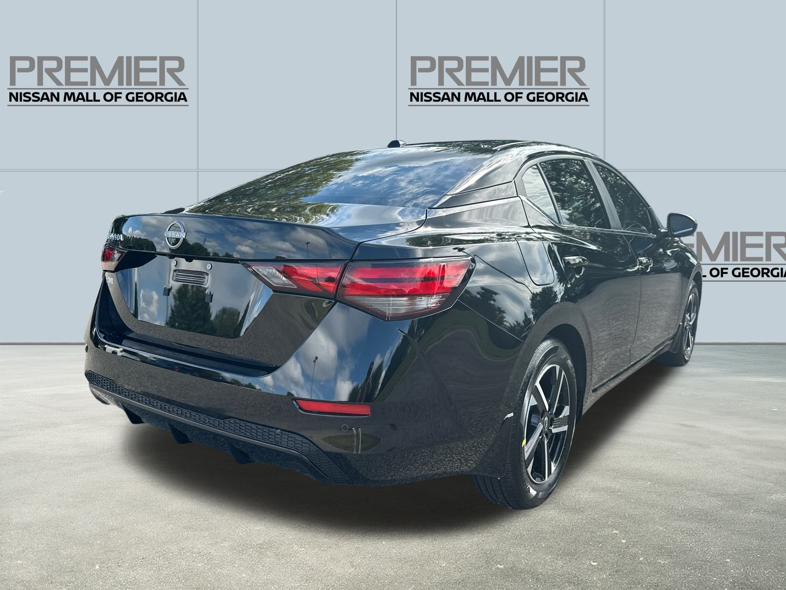2025 Nissan Sentra SV photo 4