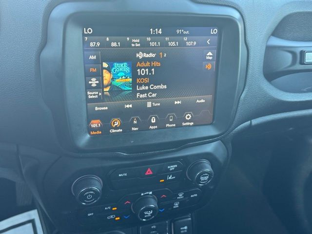 2021 Jeep Renegade Latitude photo 25